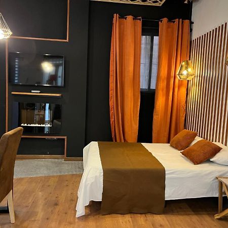 马德里Chic12 Luxury Grupo Gran Via公寓 外观 照片